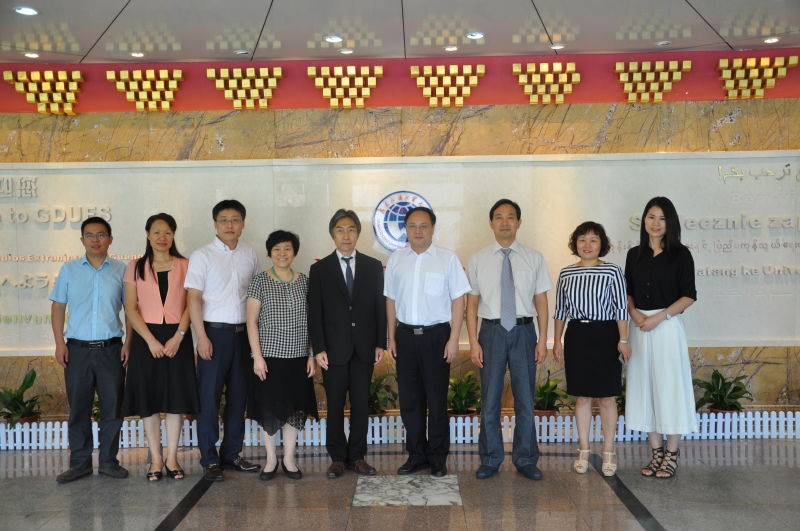 我校与早稻田大学来访人员合影