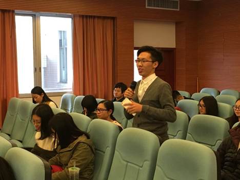 学生提问环节.jpg